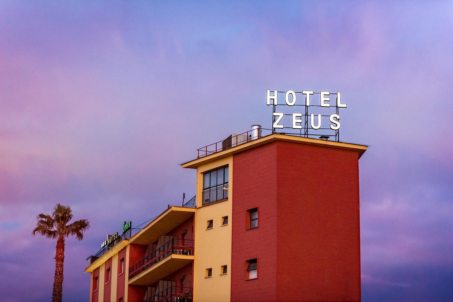 Hotel Zeus Mérida Kültér fotó